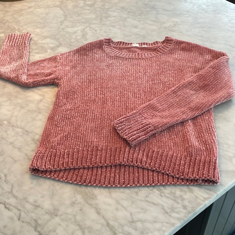 WOMEN’S LONG SLEEVE PINK SWEATER